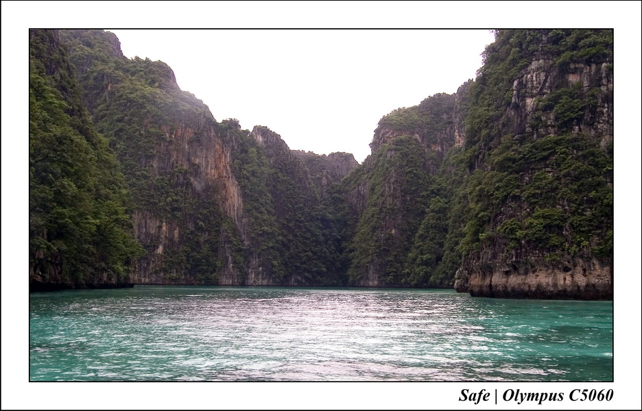 2006 - 07 - Phuket - Ko Phi Phi - Pileh Cove 04